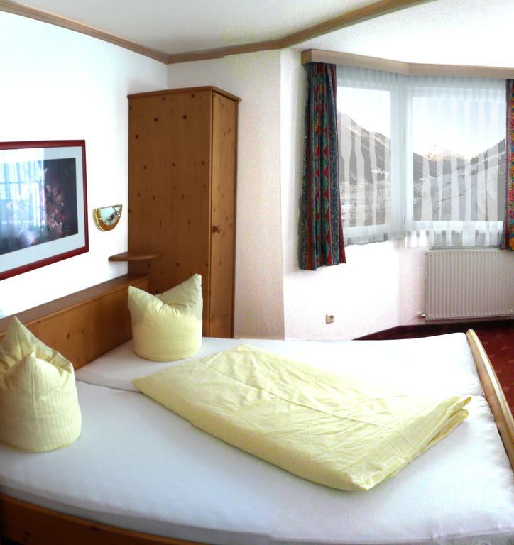Hotel Germania Ισγκλ Εξωτερικό φωτογραφία